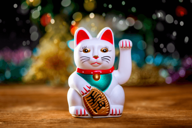 Lucky Neko: Meaning, Features, History, and Why It Brings Good Fortune